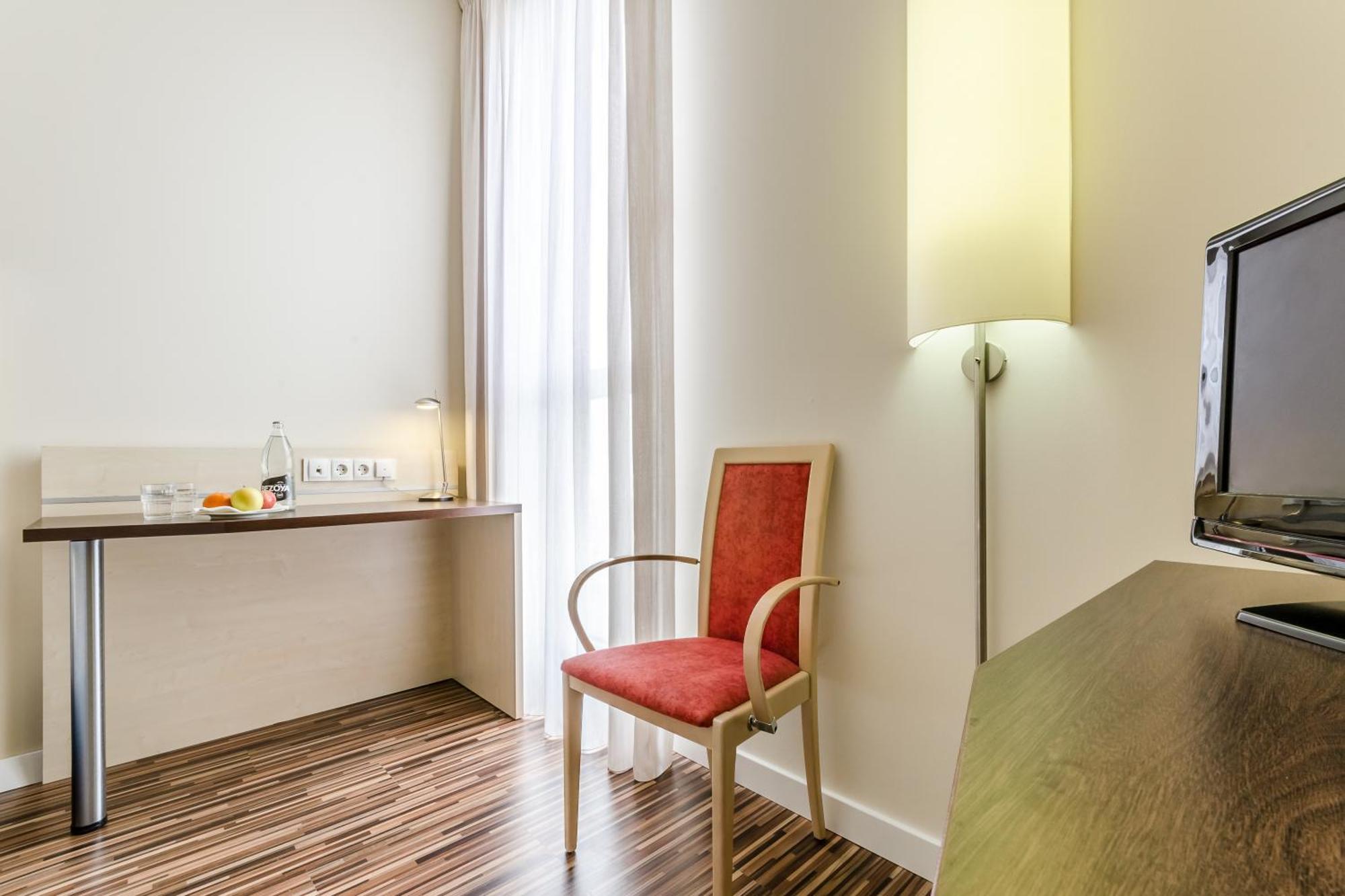 Hotel Yit Ciudad De Σαραγόσα Εξωτερικό φωτογραφία