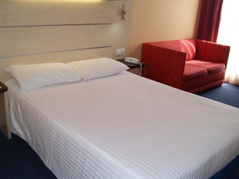 Hotel Yit Ciudad De Σαραγόσα Εξωτερικό φωτογραφία
