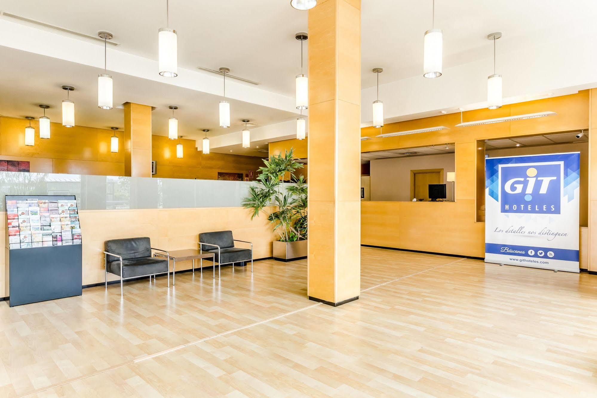 Hotel Yit Ciudad De Σαραγόσα Εξωτερικό φωτογραφία